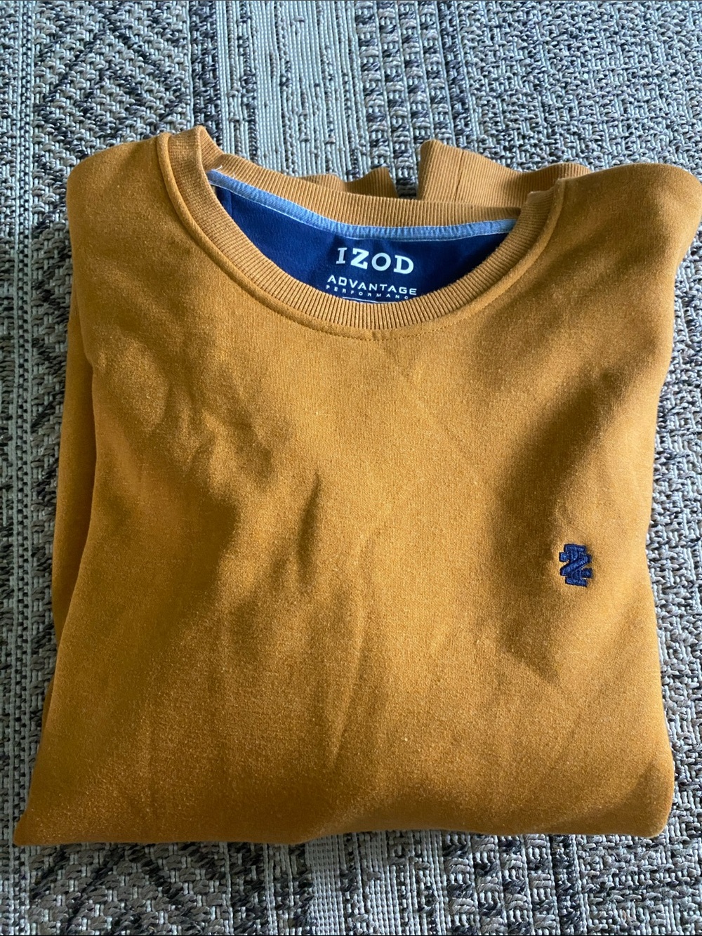 IZOD Gold Men’s Advantage performance crewneck sweatshirt - Size XXL